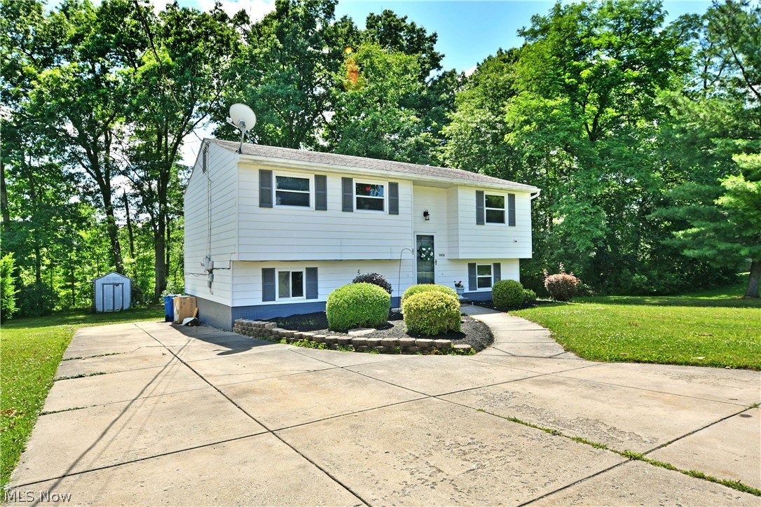 Oak View Manor 01 - Residential