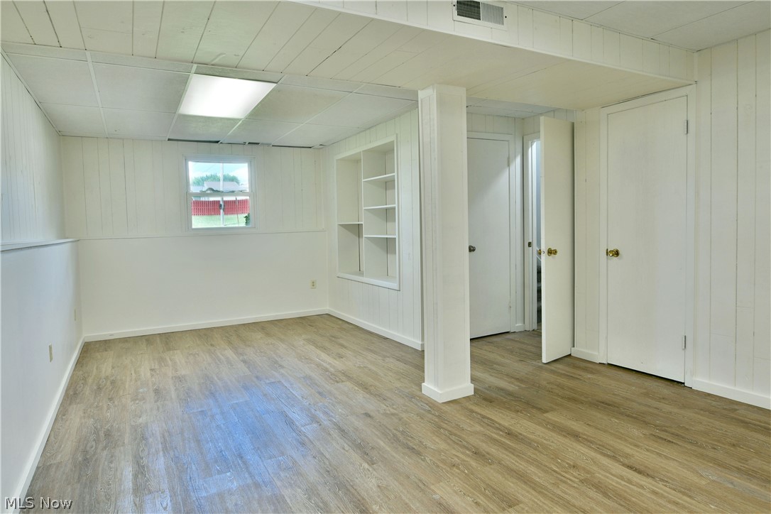 Oak View Manor 01 - Residential