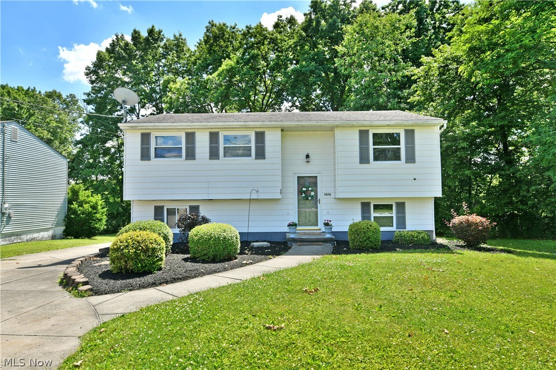 Oak View Manor 01 - Residential