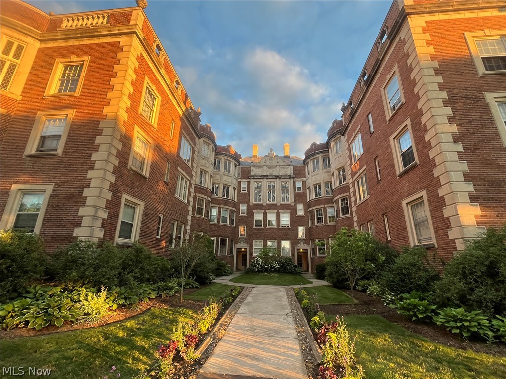 Van Aken Towers Condo - Residential