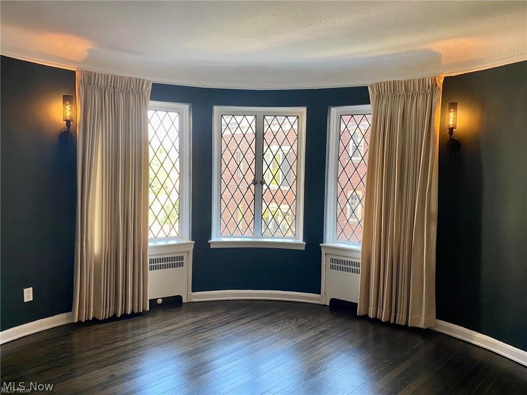 Van Aken Towers Condo - Residential