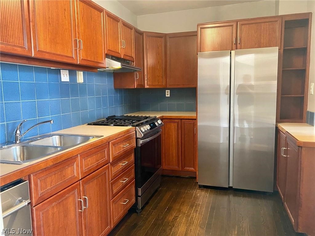 Van Aken Towers Condo - Residential