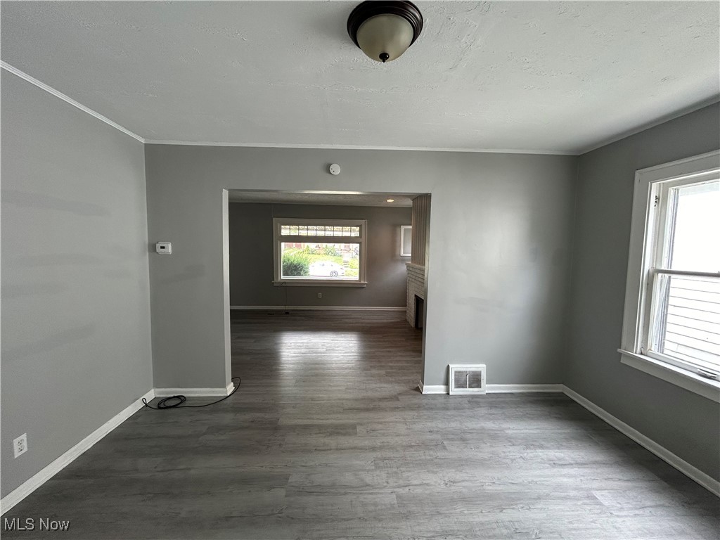 Come see this newly remodeled 2 bedroom 1 bath down, unit located on Cleveland's west side. Freshly painted, vinyl flooring, dishwasher included makes this unit move in ready.Rental requirements:Credit score of 600+. 500 - 600 is considered conditional.Less than 3 items in collections, excluding student loan and medical. Monthly income of 2.5 times the amount of the monthly rent.Thorough Eviction Check. $50 Non Refundable App Fee for all Adults who will be occupying the property.Applications can only be completed online.Typical Security Deposit equivalent to one months rent, pending results of background checks.Tenants must have the electric and gas transferred into their name and obtain renters insurance prior to receiving keys to the property. Tenants responsible for water and sewer.