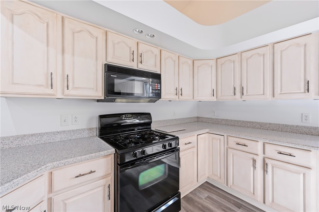 Woodlands Condo - Residential