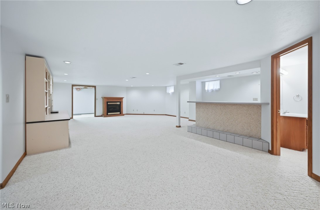 Woodlands Condo - Residential