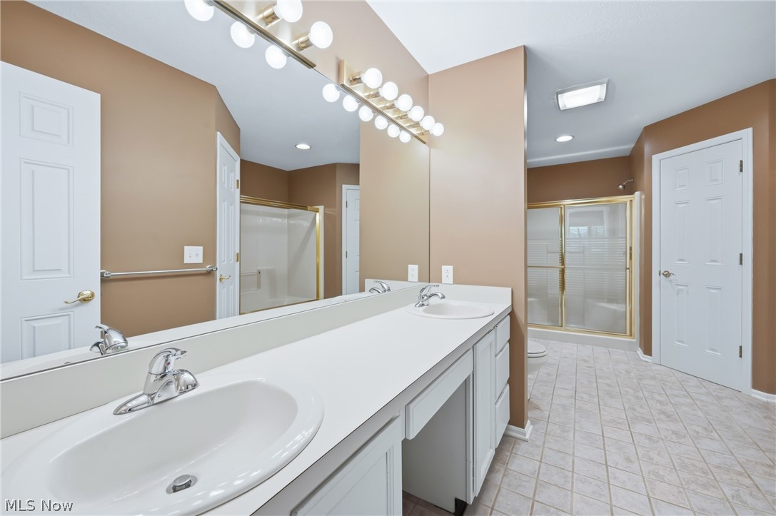 Woodlands Condo - Residential