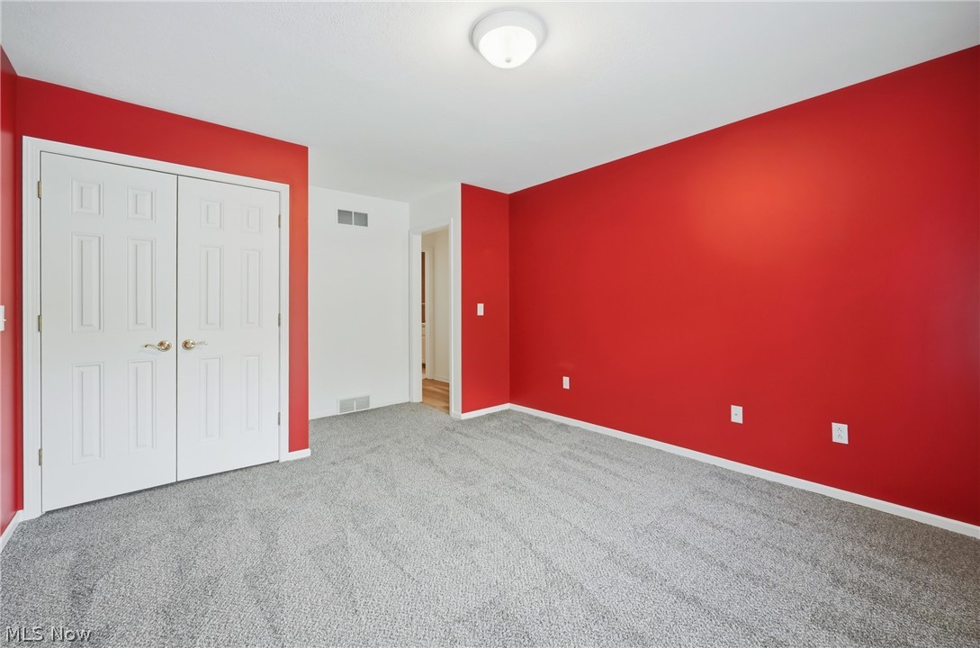 Woodlands Condo - Residential