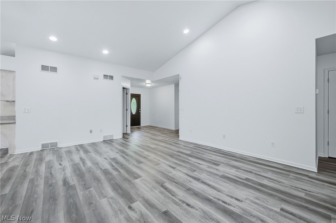 Woodlands Condo - Residential