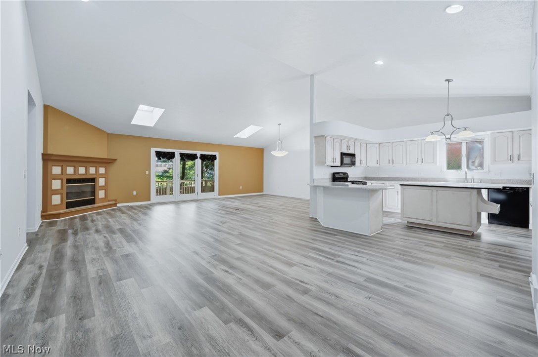 Woodlands Condo - Residential