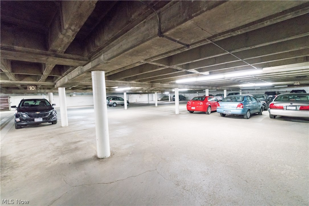 Hilroc Condo - Residential