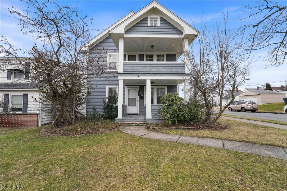 5145 (5143) E 113th St DN, Garfields Hts - Spacious 2 bed 1 bath multi-family home! //

$ 900 rent / $ 900 deposit //
$49 application fee per adult //
1-2 pets OK with approved PetScreening and PetFee.(Some breed restrictions apply per HUD guidelines). //
NO SMOKING //
1 time $129 non-refundable set up fee paid at lease signing //

$30/month required resident benefit package; can include personal property/liability insurance for an additional $5/month for $35/month total. //
All applicants are required to fill out a PetScreening application, found on our website directly on the application before being processed. Even if you have NO pets - this application must be filled out. One time, non-refundable pet fee of $200-500 per animal applies to all pets & must be paid prior to or when you pay your first month rent. (No fee for qualified assistance animals). //

Our application is processed through secure site: Findigs, and they require ID and income verification. Without this, your application will not be processed. They offer 24/7 chat support on their application directly if you have any questions. //

BEDROOMS: 2 //
BATHROOMS: 1 //
APPLIANCES PROVIDED: Fridge //
UTILITIES / RESIDENT RESPONSIBILITY:  Resident pays gas and electric and is responsible for snow removal //

Serious inquiries only.