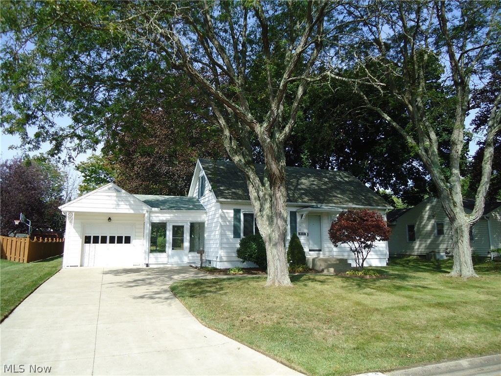 Don't miss this one!!  Move-in condition 3 Br 2 bath home on quiet, dead-end street.  Updates include remodeled kitchen(2016), remodeled bath(2016), furnace(2010), windows and  spacious rec room and 2nd bath in basement.   Hardwood floors on 1st floor. Freshly painted neutral decor throughout.  3 season porch overlooking beautiful yard with storage barn.  A place you'll love to come home to!  Call today for your private appointment.