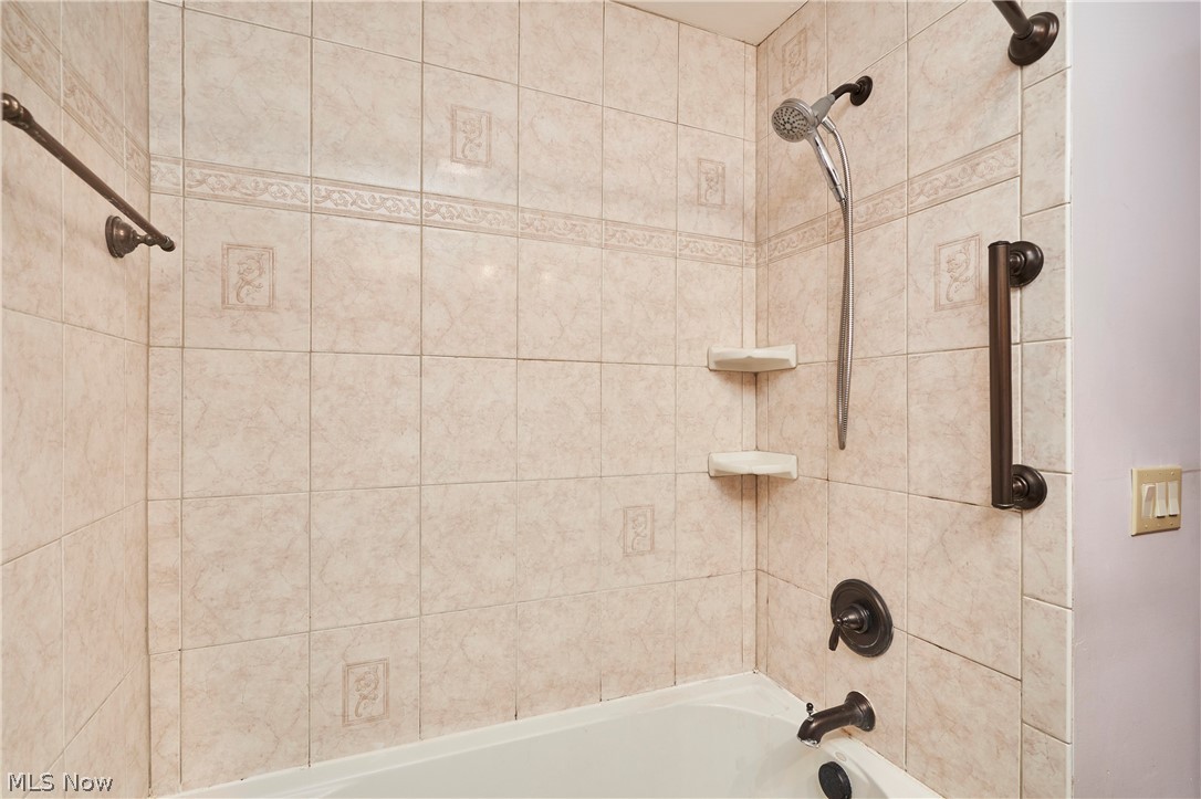 Briar-Cliff 05 - Residential