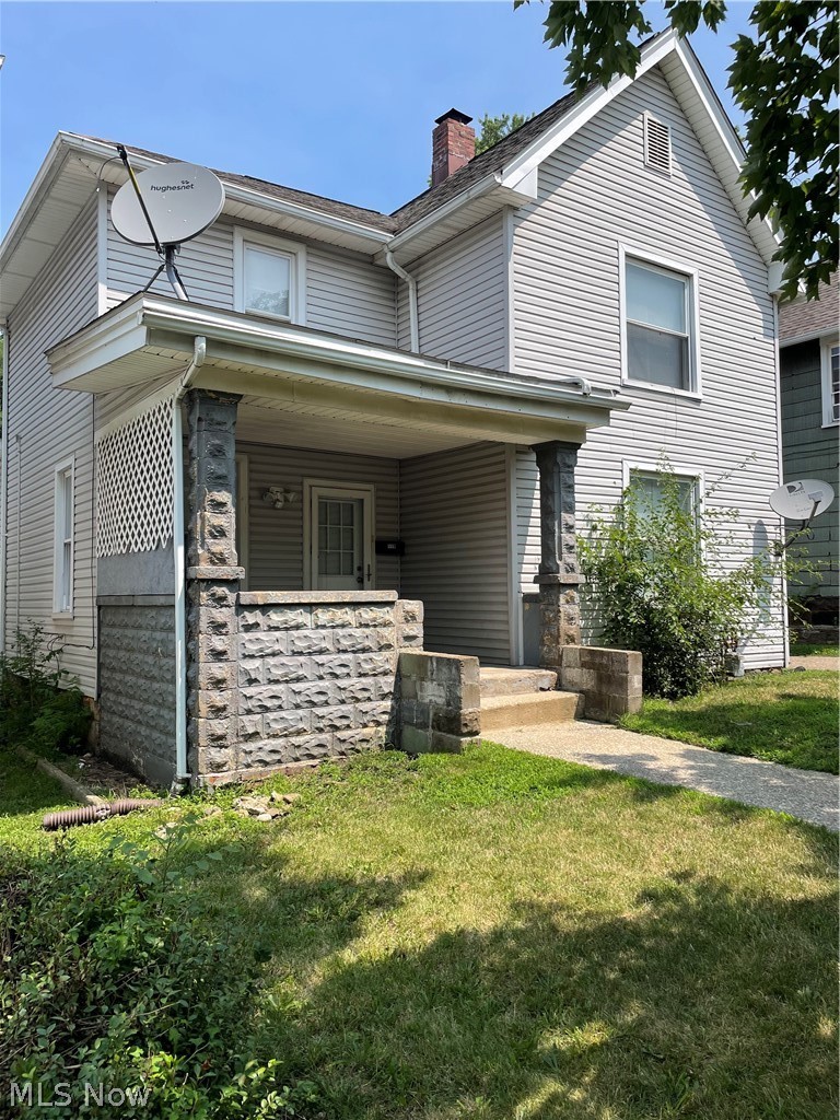 Welcome to 116 Maple St. SE, where charm, comfort, and recent updates come together! This inviting 3-bedroom, 1.5-bath home offers a functional layout with plenty of space for everyday living.

Recent improvements include brand-new carpet throughout the entire upstairs, new kitchen flooring, and an updated upstairs bathroom featuring a new vanity and sink, giving the home a fresh, move-in-ready feel.

The spacious living areas provide a warm and welcoming atmosphere, while the three bedrooms offer flexibility for a growing family, guests, or a home office. Conveniently located near shopping, dining, schools, and local amenities, this home is ready for its next owner.

Don't miss your opportunity to make this beautifully updated home yours—schedule your private showing today!
