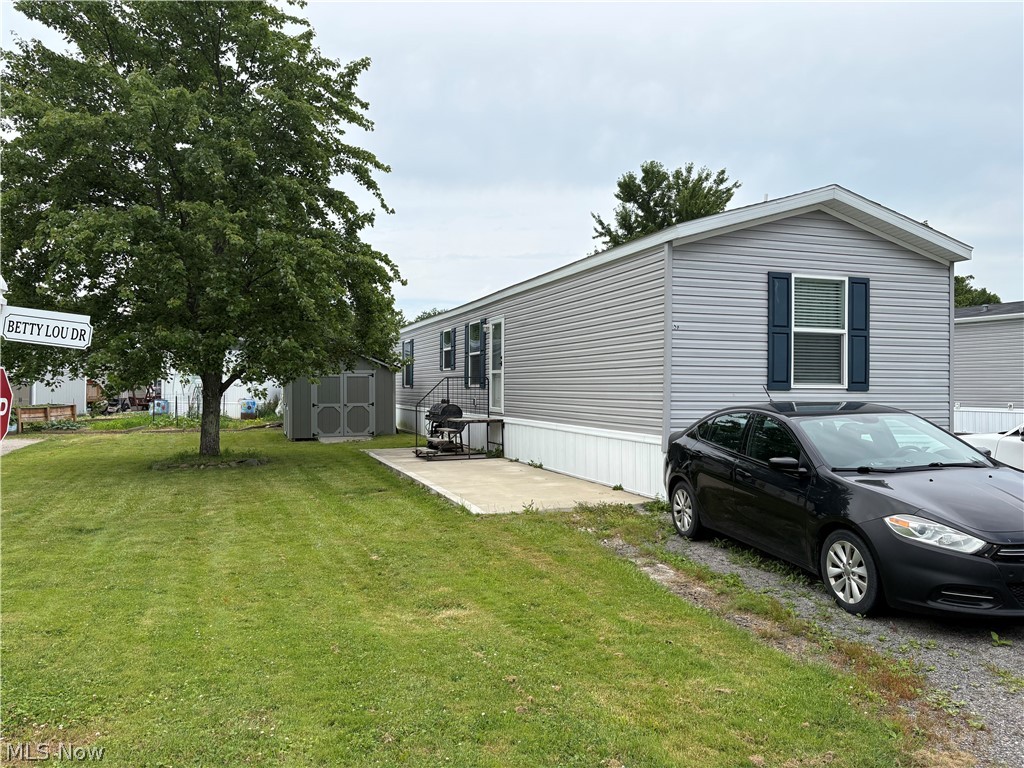 2023 Clayton Mobile Home! Welcome to Middlefield Community Mobile Park - tucked away yet close to main roads. You'll have peace of mind for some yrs with a newer home. Three bedroom/ 2 full bath with neutral updated palette to add your finishing touches. Home comes with all appliances! Come enjoy your special lot with beautiful tree, grassy lawn and spacious shed. Park approval please before offer will be accepted.