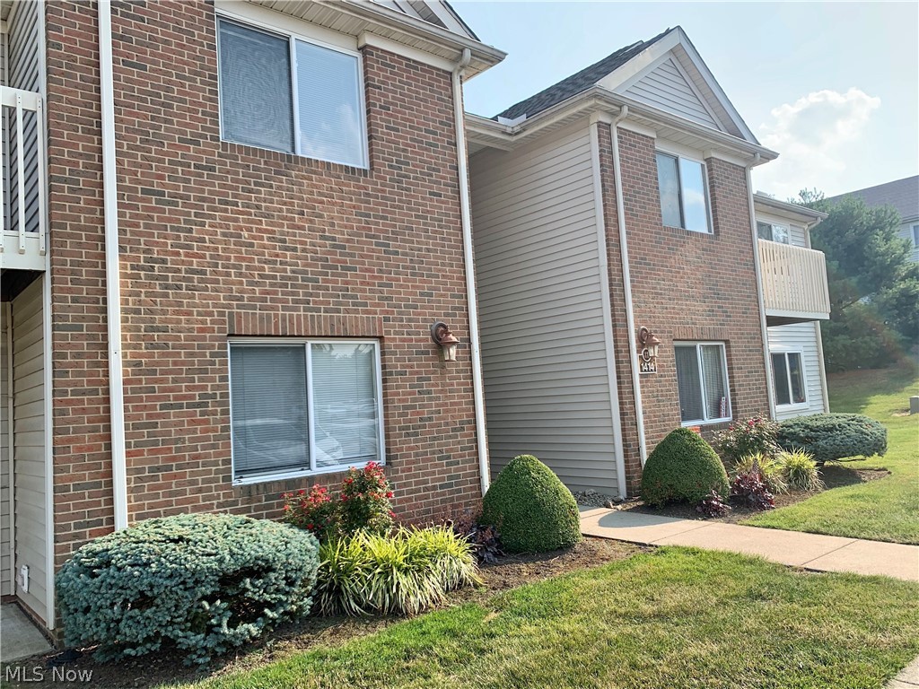 Brookledge Commons Condos - Residential Lease