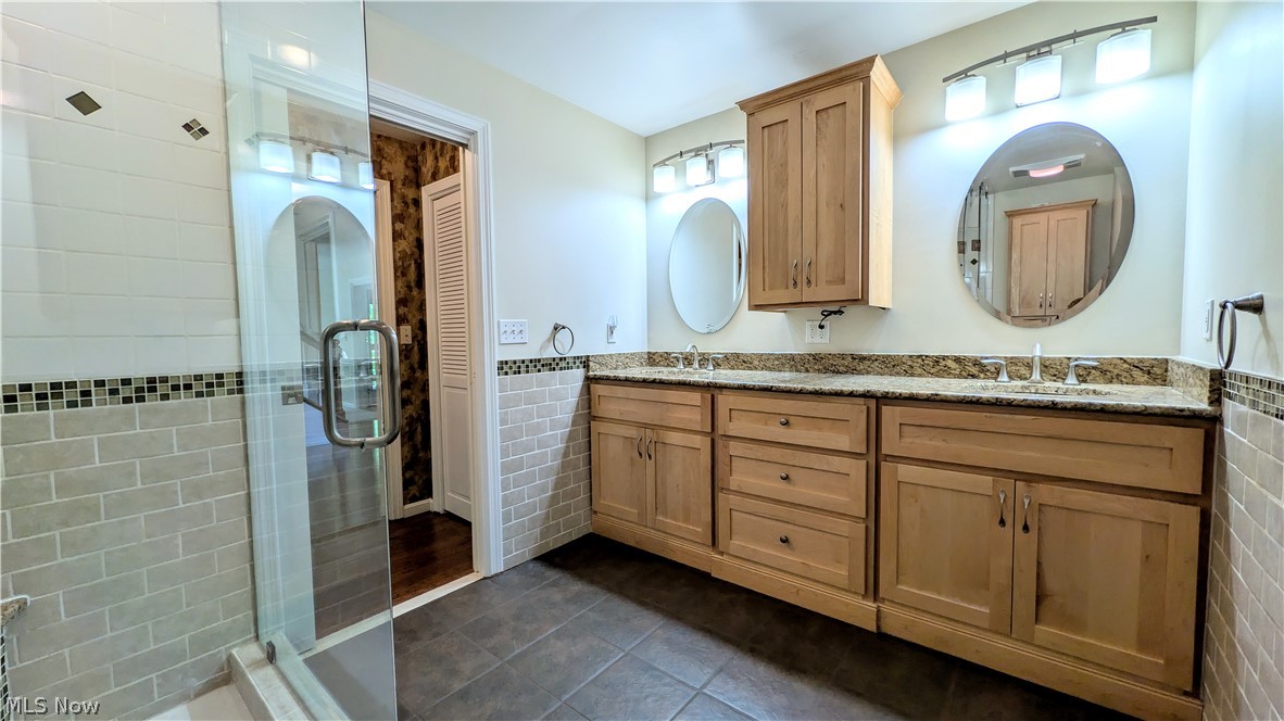 Knollwood - Residential