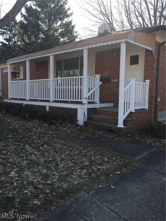 6496 W 29th St., Parma - Updated 3 bed, 1.5 bath Parma single family home!

$1,100 rent / $1,100 deposit
$25 application fee per adult
1-2 pets OK with additional deposit (breed restrictions apply)
NO CMHA / NO SEC 8!

Call this lovely updated 3 bed, 1.5 bath single family home, in the City of Parma your home! Walk in and find the spacious updated kitchen, featuring beautiful counter tops and ample counter space! Alongside with a stove, fridge, and dishwasher provided for the resident to utilize! There is a large picture window located in the living room to let in tons of natural light; featuring neutral colors to match any decor. There is also a formal dining room, too! All 3 bedrooms are located on the 1st floor, along with the full bathroom, featuring a updated vanity, and large tub/shower combo! Head downstairs and you'll find a partially finished basement, which also allows for tons of additional storage space, and features washer/dryer hook ups. The large half bath is loca