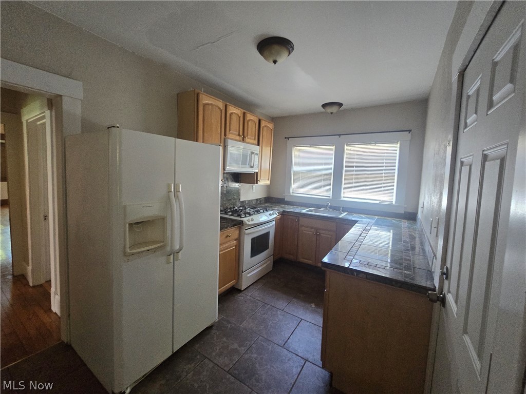 City/Youngstown - Residential Income