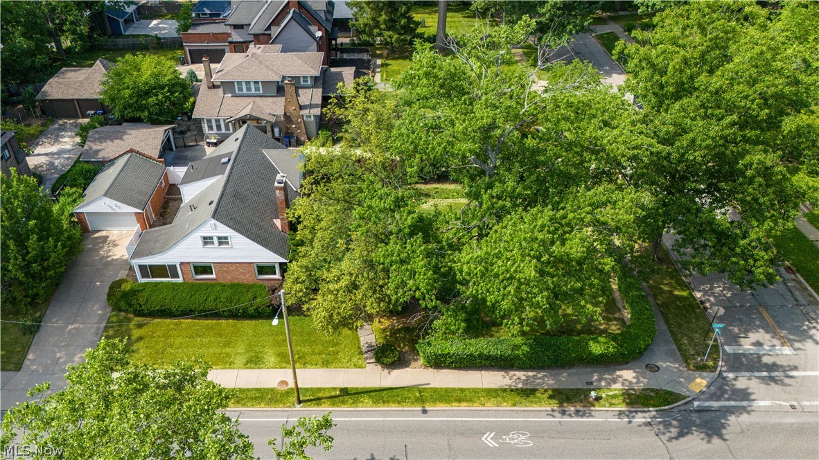 Forest Hills Blvd - Residential