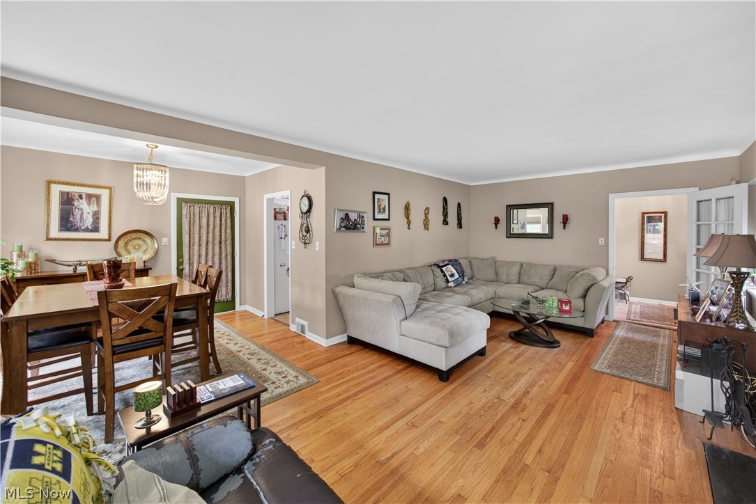 Forest Hills Blvd - Residential