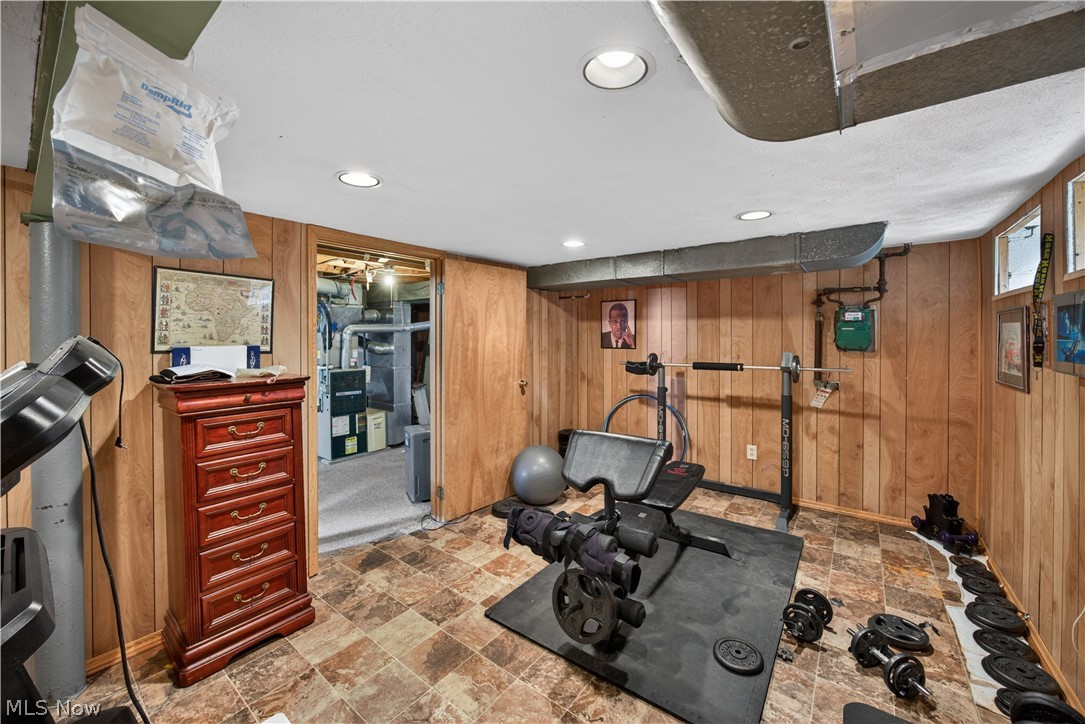 Forest Hills Blvd - Residential