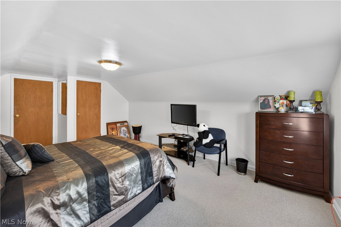 Forest Hills Blvd - Residential