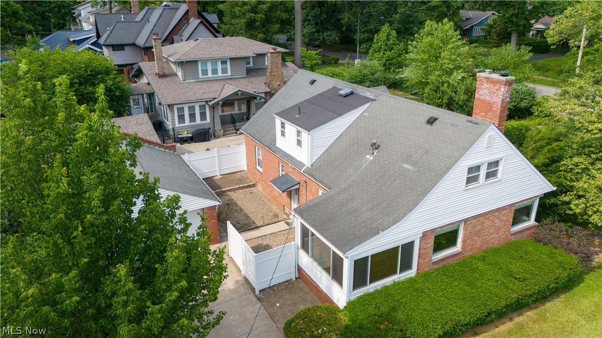Forest Hills Blvd - Residential
