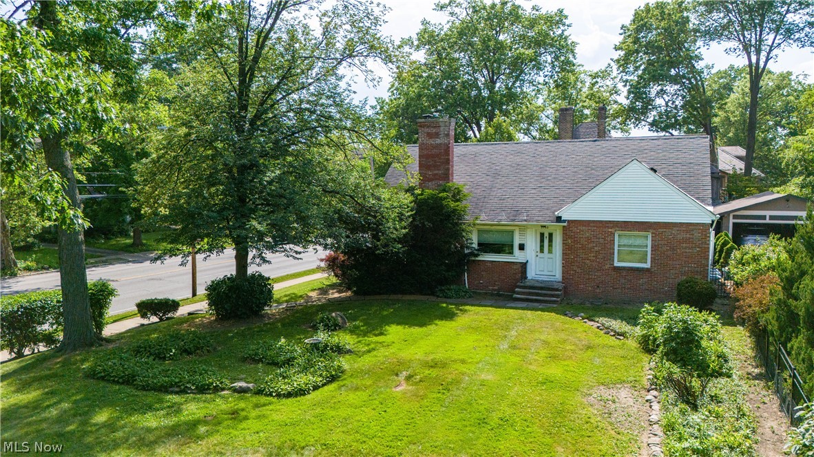 Forest Hills Blvd - Residential