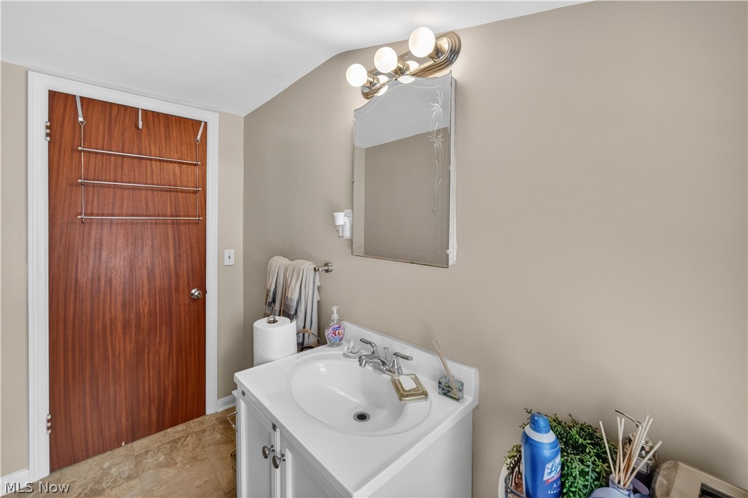 Forest Hills Blvd - Residential