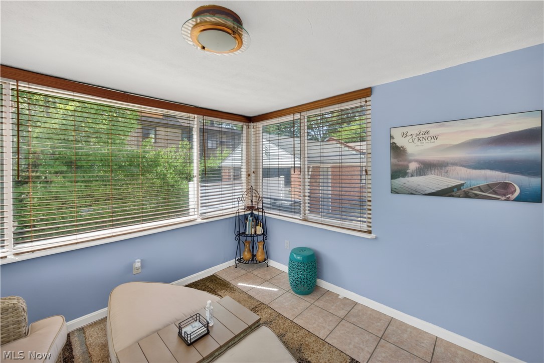 Forest Hills Blvd - Residential