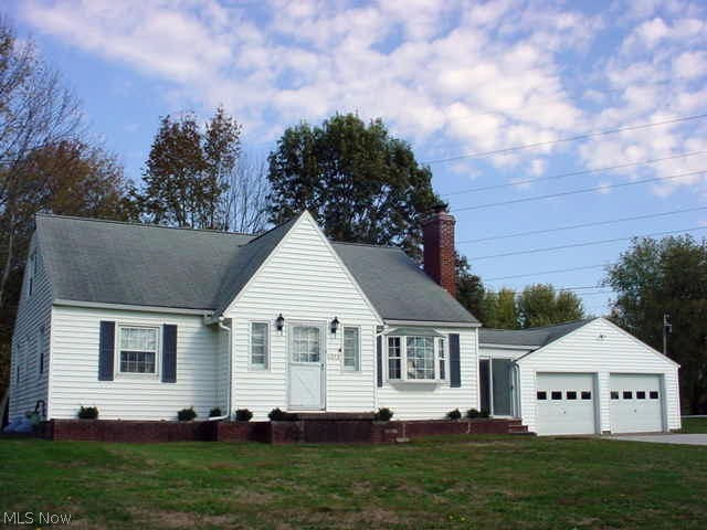 Great 3 bed 2 full bath cape on 2.8 acres! Hardwood floors under carpet, breakfast nook and formal dining, wood burning fireplace and enclosed breezeway.  Basement family room w/bath! Replacement windows! Vinyl siding, 2+ car attached garage, central air and all appliances! Well maintained!