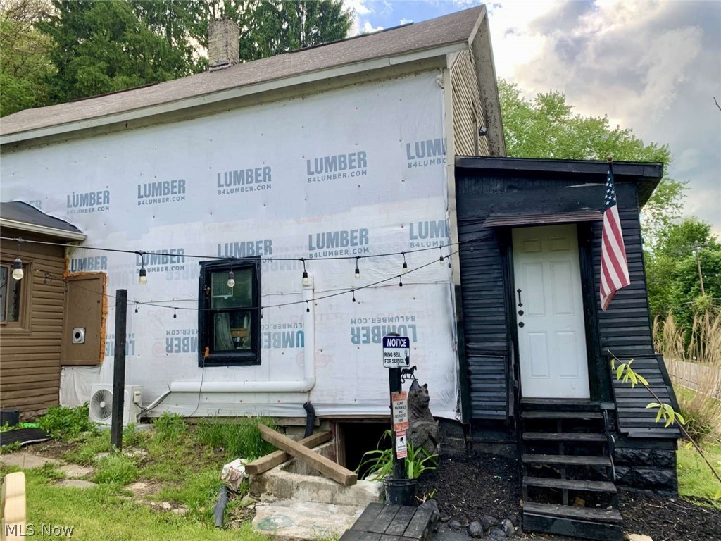 Handyman special.

• Property Type: Single Fam Residential
• Year Built: 1900
• Total Living Area: 1,024 sq. ft.
• Bedrooms: 3
• Bathrooms: 1
• Lot Size: 21,780 sq. ft. (Approx. 0.5 Acres)
Property Description
Seize the opportunity with this exceptional single-family home located in the heart of Uhrichsville, Ohio. Featuring 1,024 sq. ft. of living space, this traditional residence offers three bedrooms, one full bathroom, and a generous half-acre lot (approximately 21,780 sq. ft.) providing ample space and privacy.
Perfect for investors or owner-occupants looking to add their personal touch and build equity, this property presents endless potential. Enjoy the convenience of living close to local community amenities, schools, and major transportation routes in Tuscarawas County, while taking advantage of small-town Ohio living.
Key Features & Highlights
• Generous Lot Size: 0.5-acre lot with expansive potential for outdoor space or expansion.
• Functional Layout: Features three well-proportioned bedrooms and a full bath.
• Investment Potential: Priced to reflect value-add opportunity for savvy buyers.
• Prime Location: Close to local parks, community pools, and major routes.
Location Insights
• County: Tuscarawas County
• School District: Claymont CSD
• Proximity: Conveniently situated near Deersville Avenue with straightforward access to surrounding Tuscarawas Valley infrastructure.
