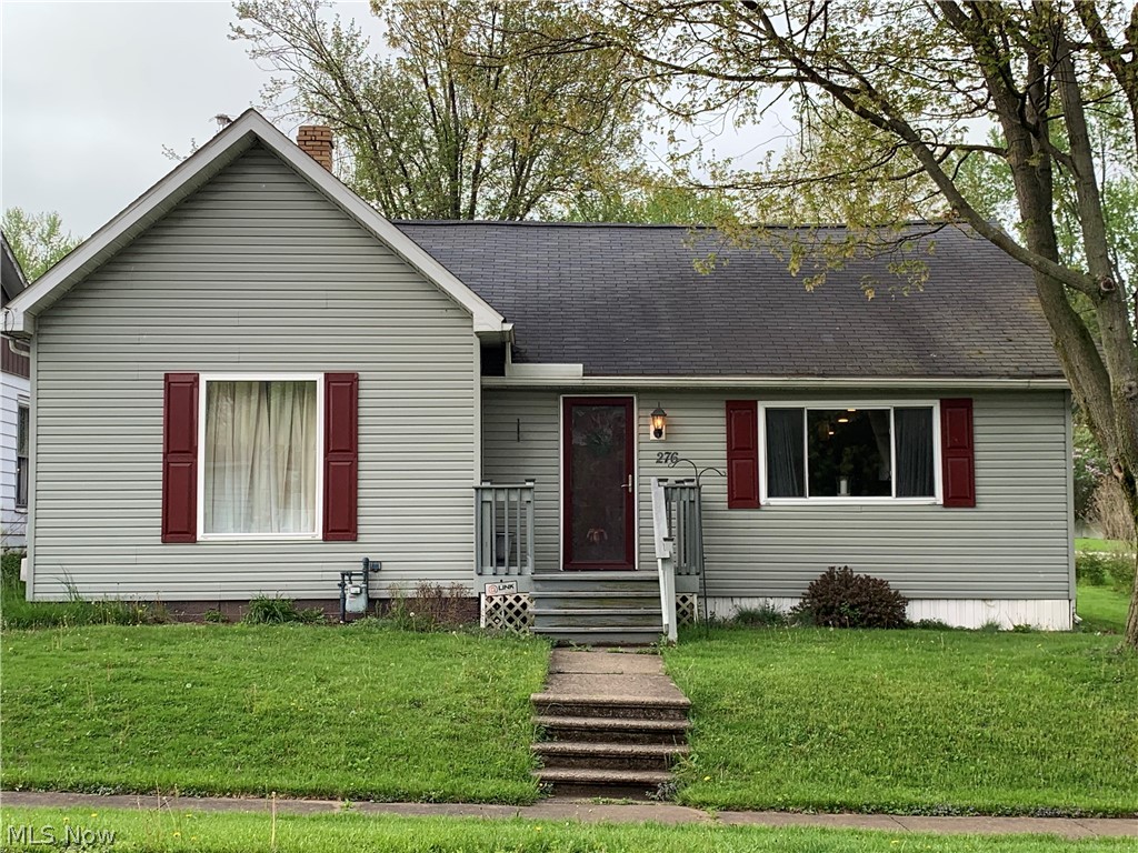 This home is gorgeous, completely remodeled with hardwood floors throughout. Granite countertops in the kitchen and a fresh look with custom-made built-ins.