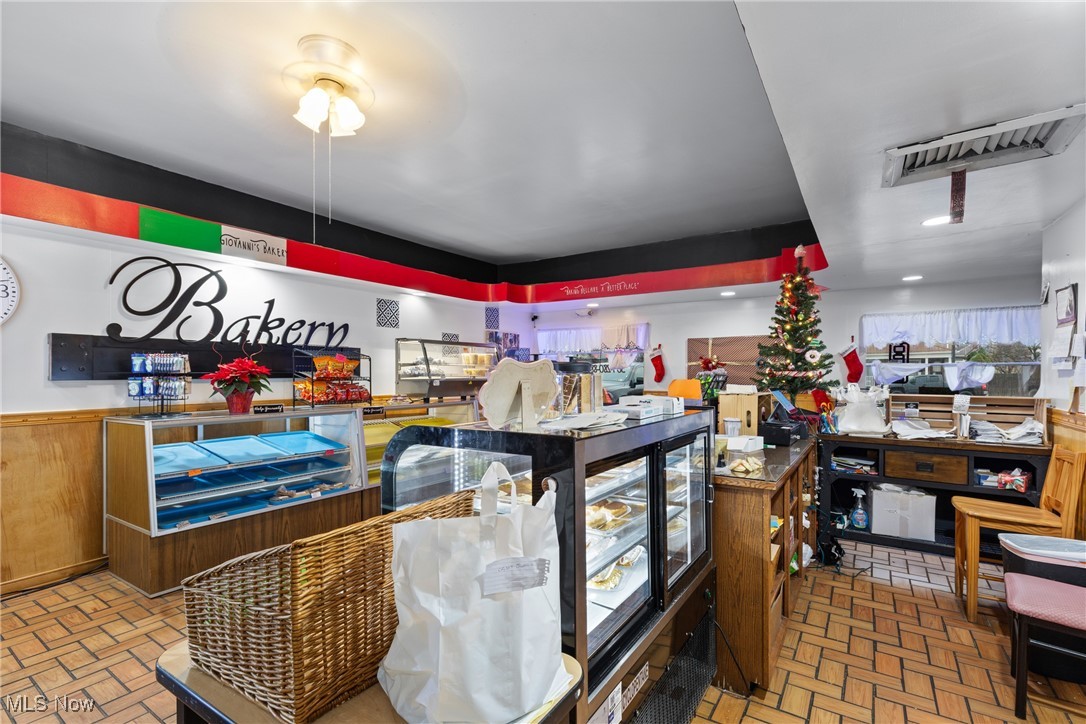 Bellaire - Commercial Sale