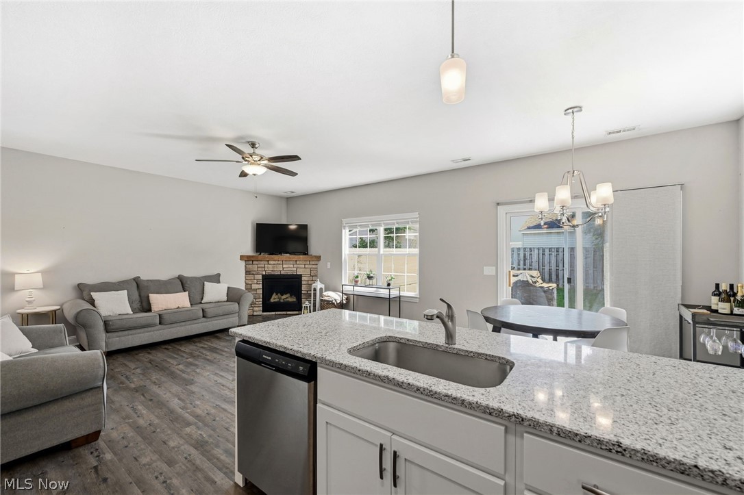 Willobee-On-The-Lake 02 - Residential