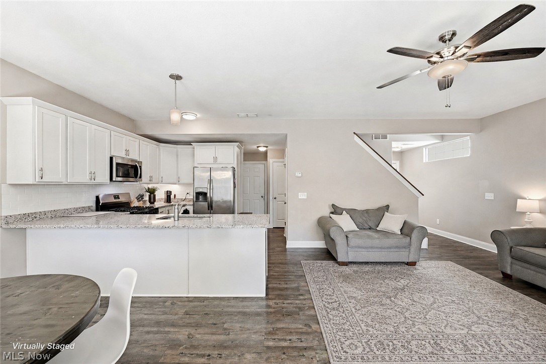 Willobee-On-The-Lake 02 - Residential