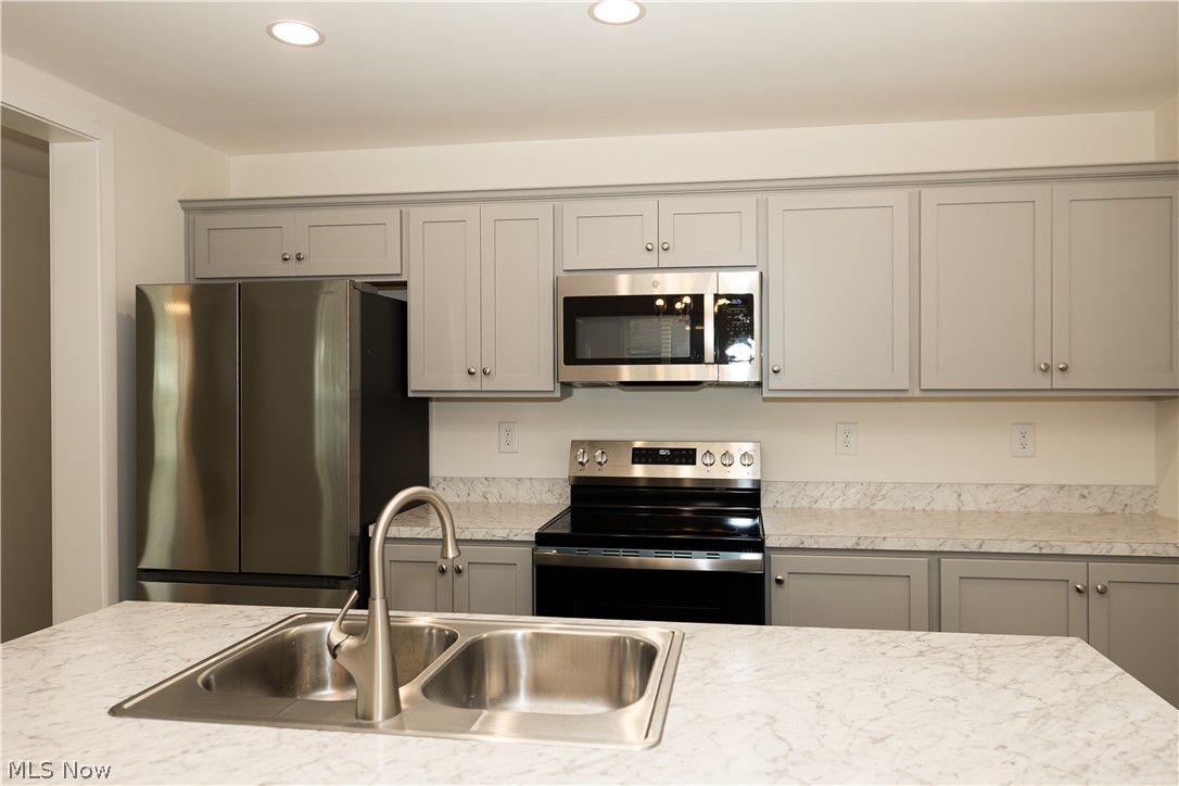 Tallmadge Place Add - Residential
