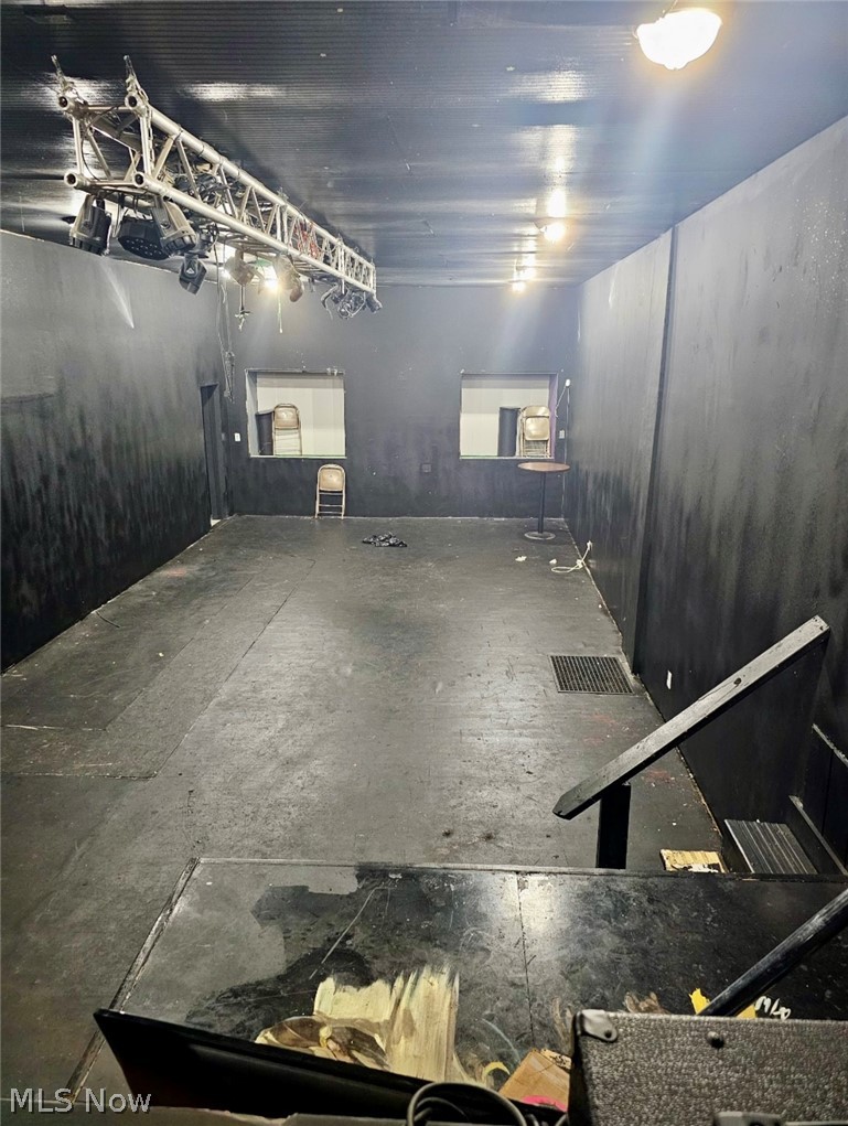 Thornton - Commercial Sale