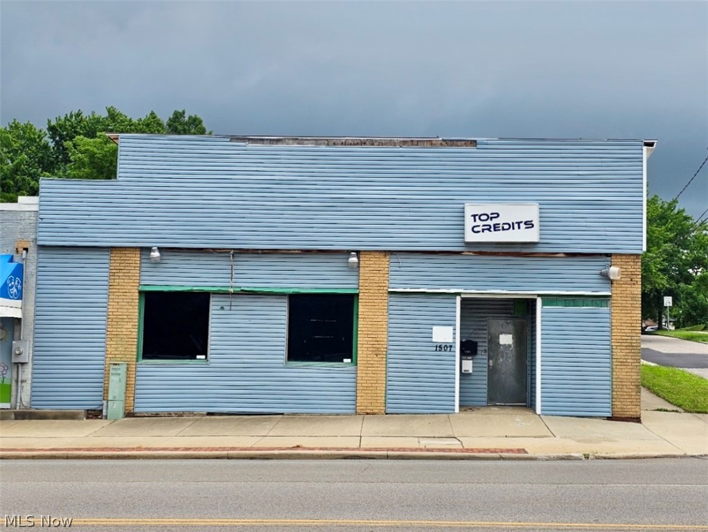 Thornton - Commercial Sale