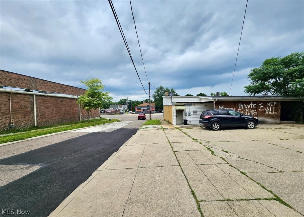 Thornton - Commercial Sale