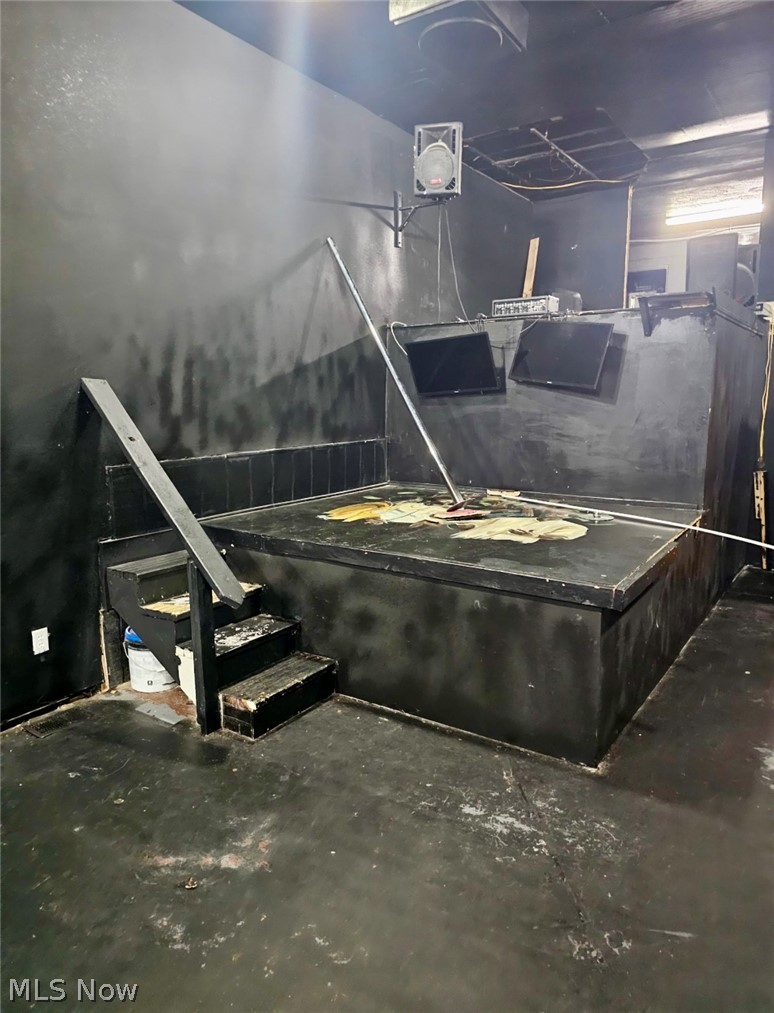 Thornton - Commercial Sale