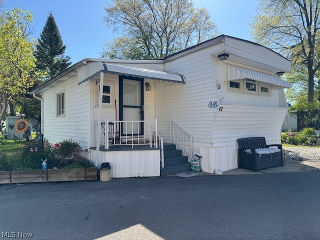 Pristine mobile home and very convenient park setting with additional lots available.  This mobile home is been well cared for and is move-in ready.