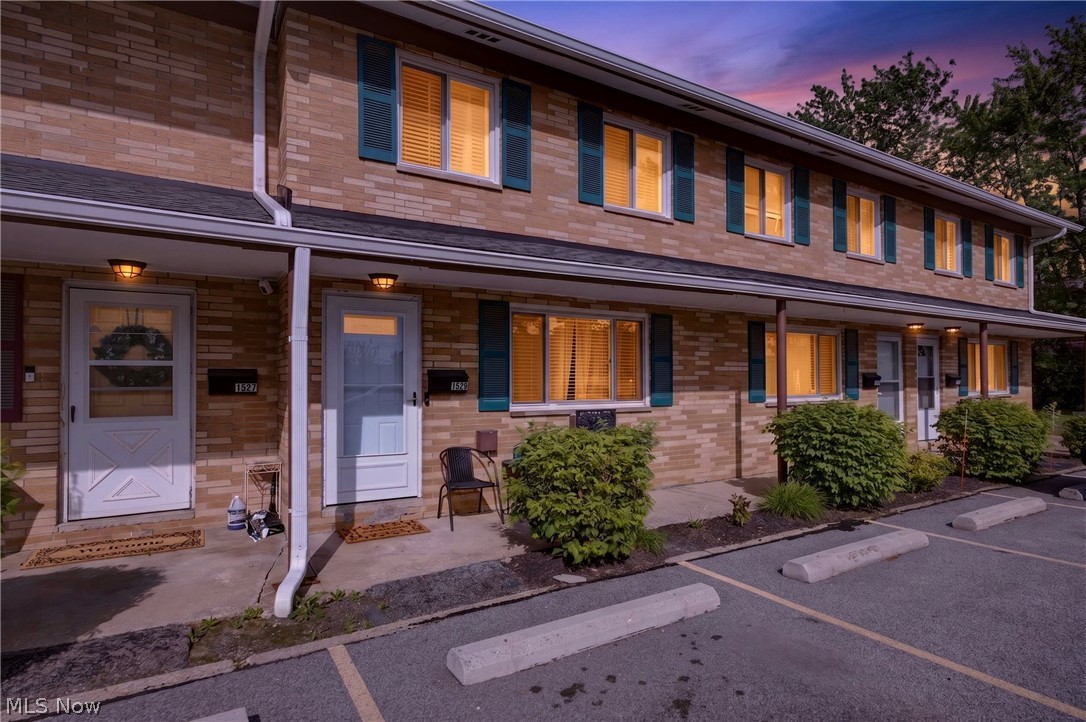 Arlington Condo - Residential