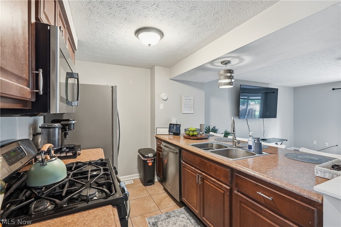 Maplecreek Twnhms - Residential