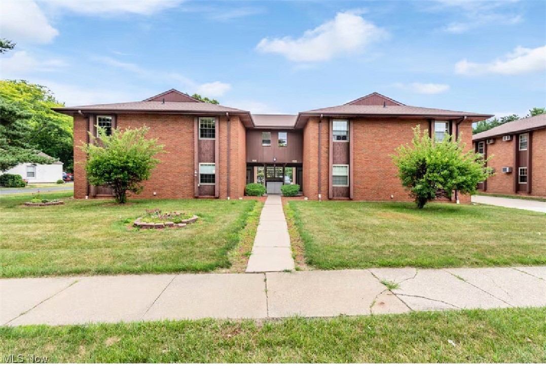 These are all 2-bedroom, 1 bath units in this brick 1983 recently remodeled building. There are currently 2 vacant units that are now ready to be leased. Current NOI on the 14 occupied units is $105,324.00. Filling the 2 vacant units takes NOI to $131,892.00. Average rents are currently $814/mo.  Great opportunity to raise rents. Apartment is 6 minutes from Mount Union College.
Turnkey units, recommendation would be to start by raising rents to $925 per door which is a small increase but would raise your cap rate to 8.5% with long term opportunity to drive much higher cash flows. Proximity to campus provides easy access to rental base.