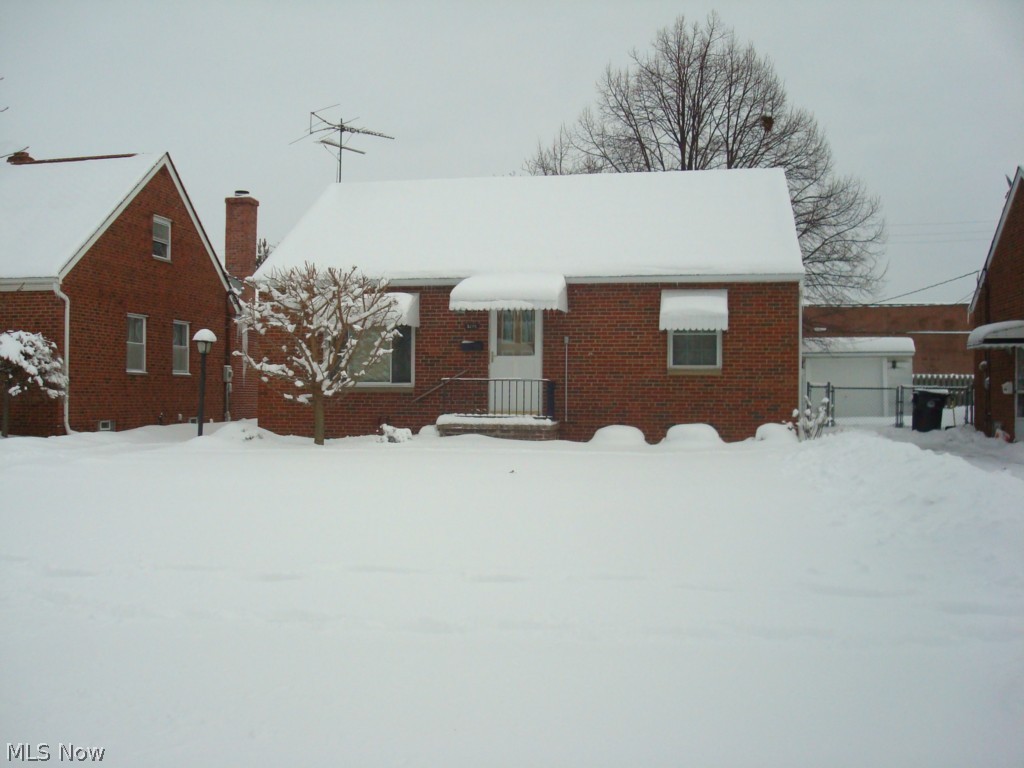 Bring your investors to this all brick ranch house to finish it up after repairs were started but couldn’t be finished. New roof, all new electrical with 2 breaker panels, new carpeting and new sink and toilet in bath, also new storm doors. Great area of West Park close to Warren Rd. Not a short sale or bank owned.