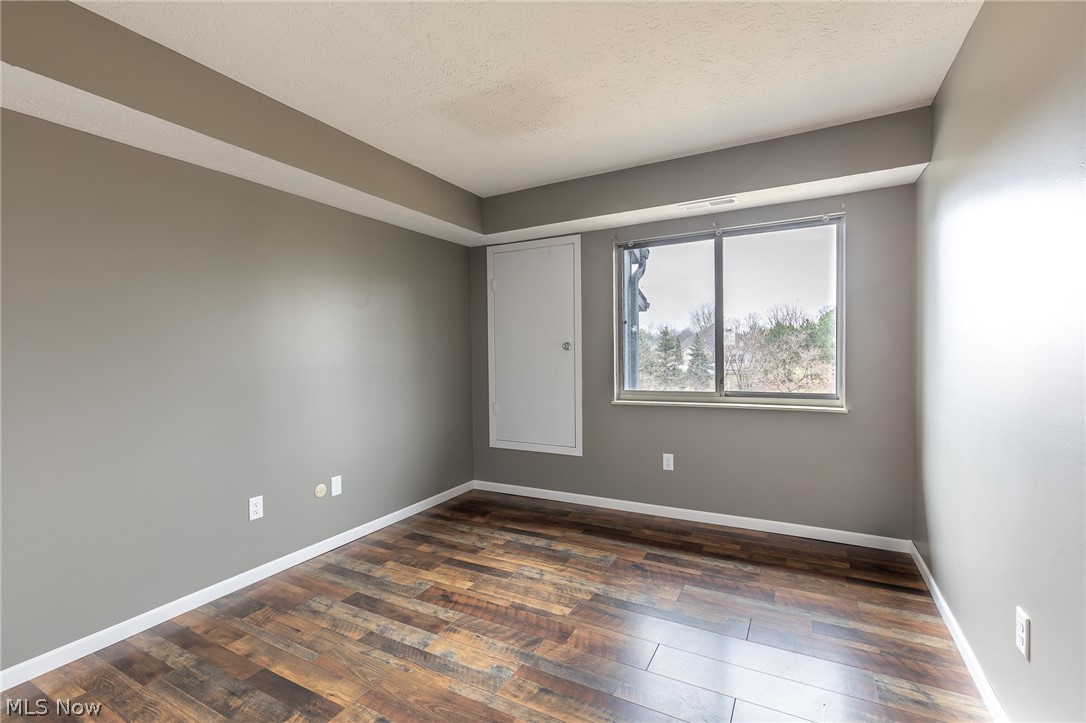 Pipers Ridge Condo - Residential