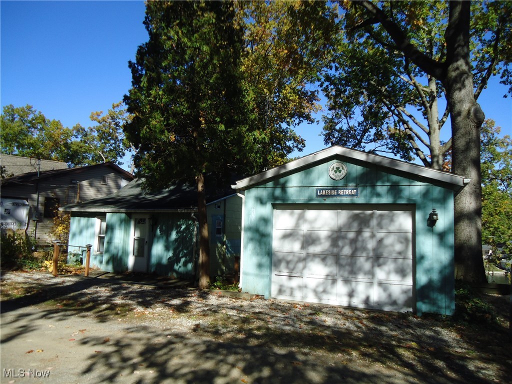 LOCATION-LOCATION-LOCATION!  HARD TO FIND WATERFRONT PROPERTY ON DESIRABLE PORTAGE LAKES!  PANORAMIC VIEWS OF THE LAKE THROUGHOUT.  SITUATED IN A PRIVATE, QUIET AREA OF MORE EXPENSIVE HOMES, THIS IS A CHANCE TO MAKE YOUR DREAM HOME COME TRUE! 
ENJOY THE NEARBY GOLF, RESTAURANTS, SHOPPING AND NIGHT LIFE OF THE LAKES!
CALL TODAY TO MAKE YOUR PRIVATE VIEWING OR CALL YOUR FAVORITE REALTOR TO TAKE A LOOK!!!