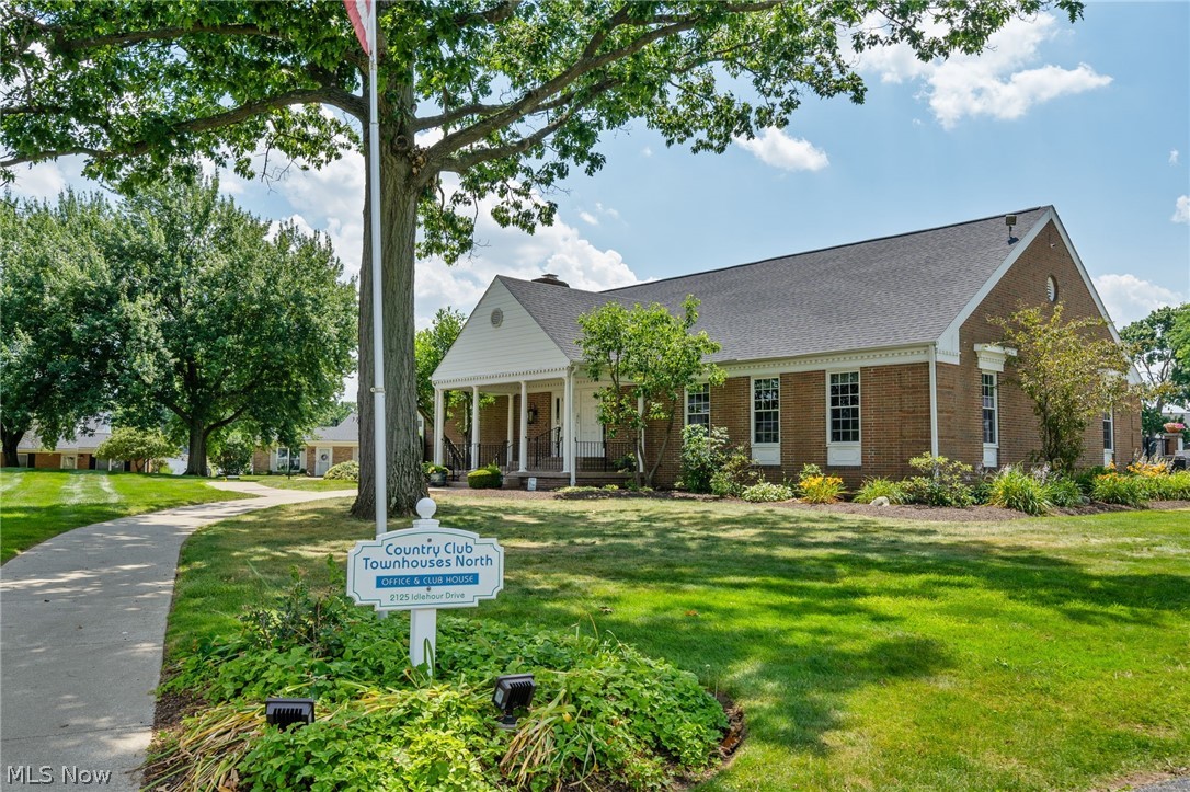 Country Club Twnhs North Condo - Residential